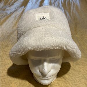 ALO Yoga Cream Sherpa Bucket Hat